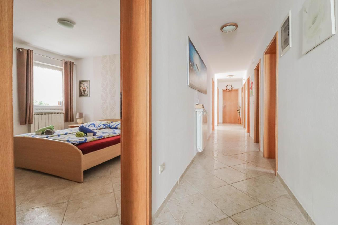 Pension Nina Umag Bagian luar foto