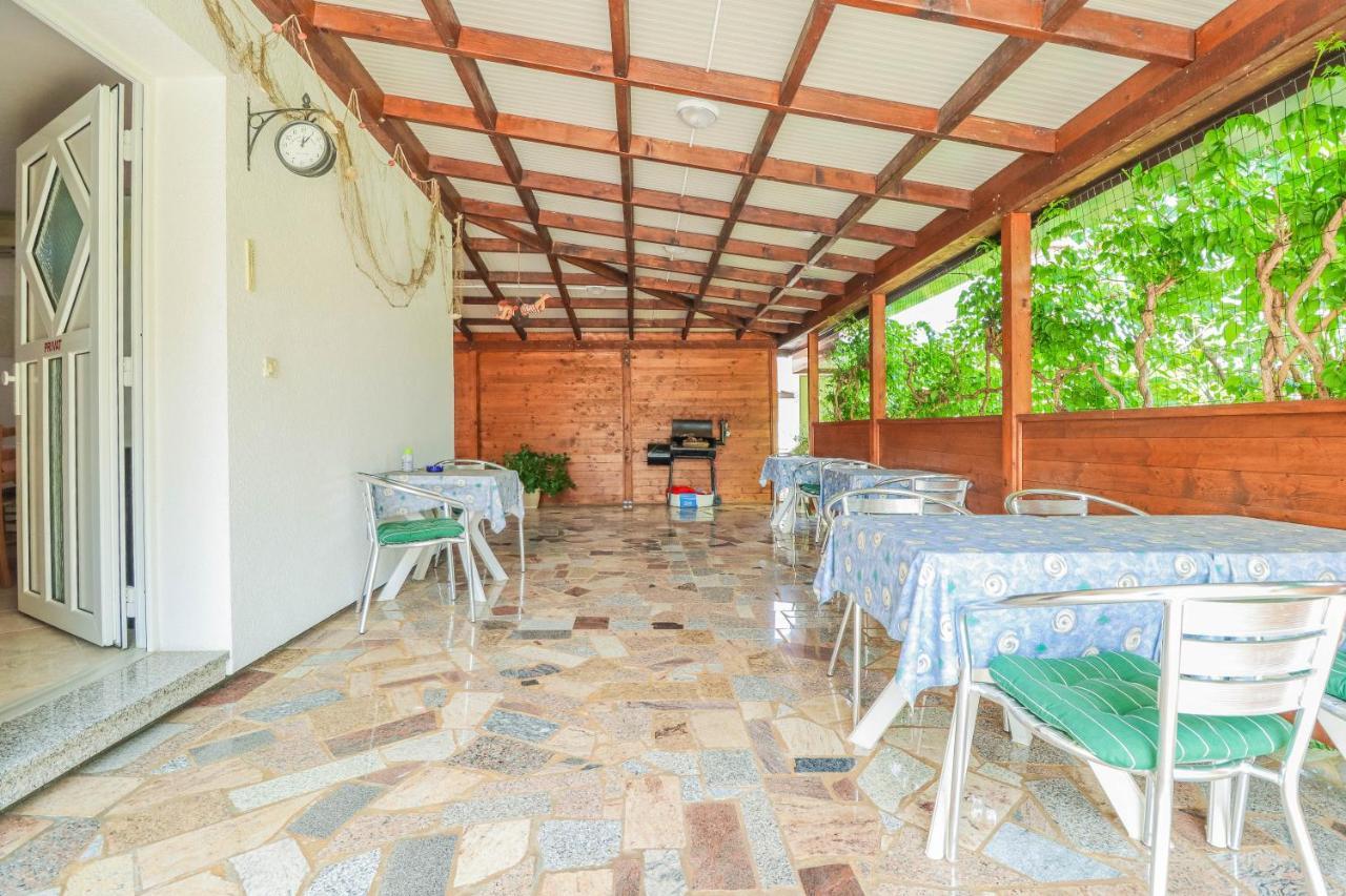 Pension Nina Umag Bagian luar foto