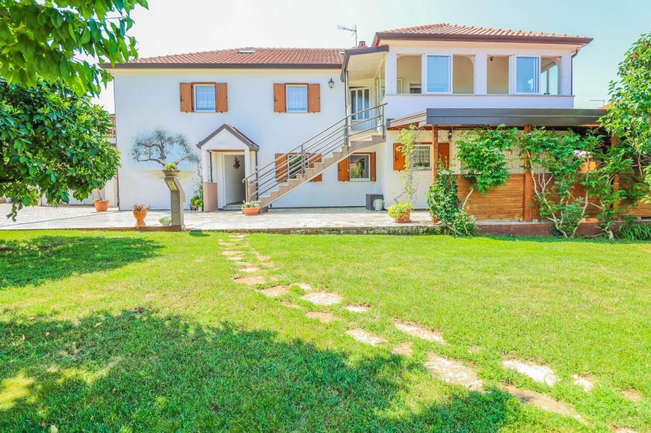 Pension Nina Umag Bagian luar foto