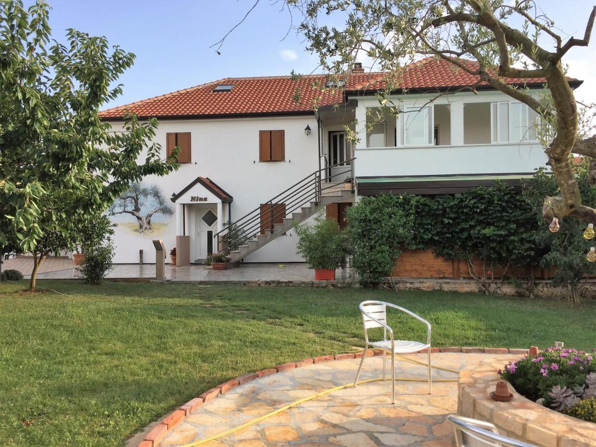 Pension Nina Umag Bagian luar foto