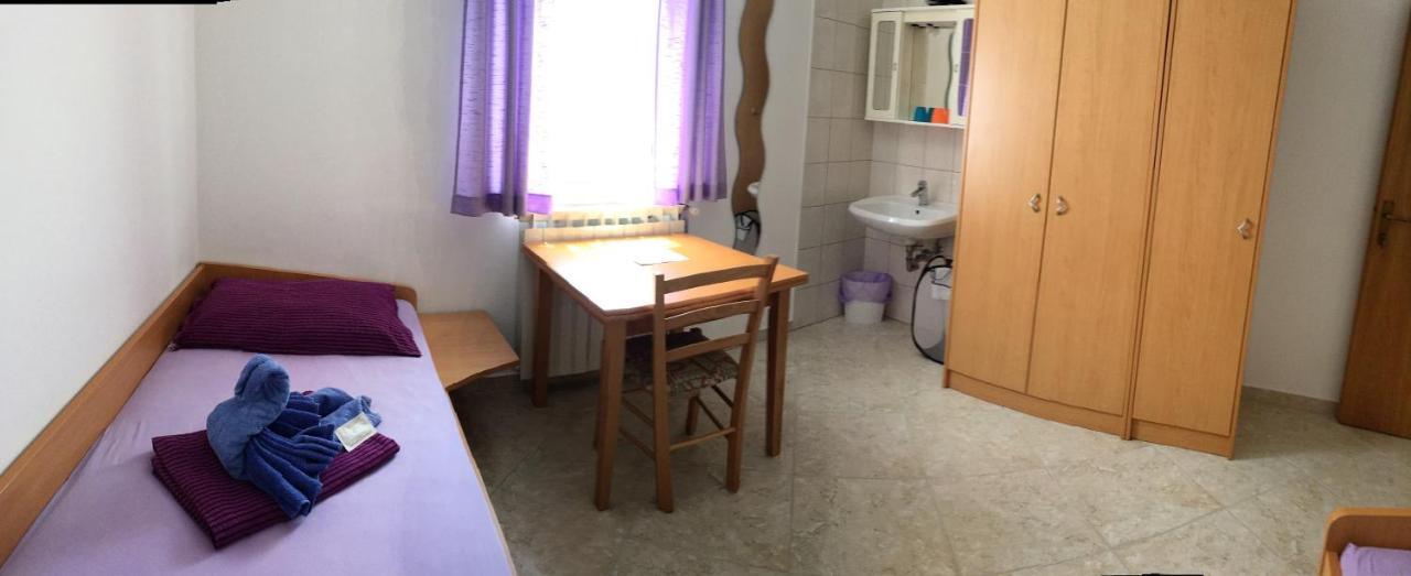 Pension Nina Umag Bagian luar foto