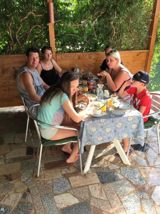 Pension Nina Umag Bagian luar foto